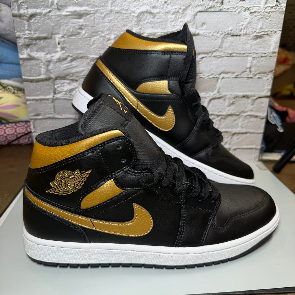 Jordan Air Jordan 1 Mid Mens 10.5 Black Metallic Gold Sneakers DQ8426-071 Urban
